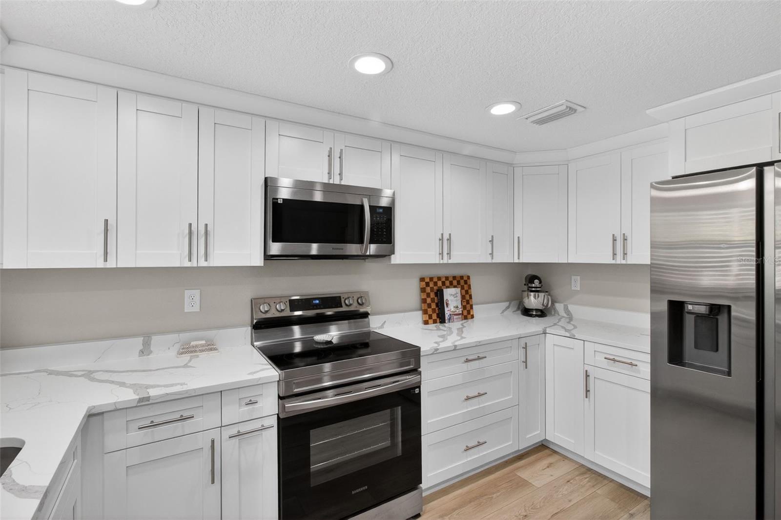 823 RIVERSIDE DR, TARPON SPRINGS, FL, 34689