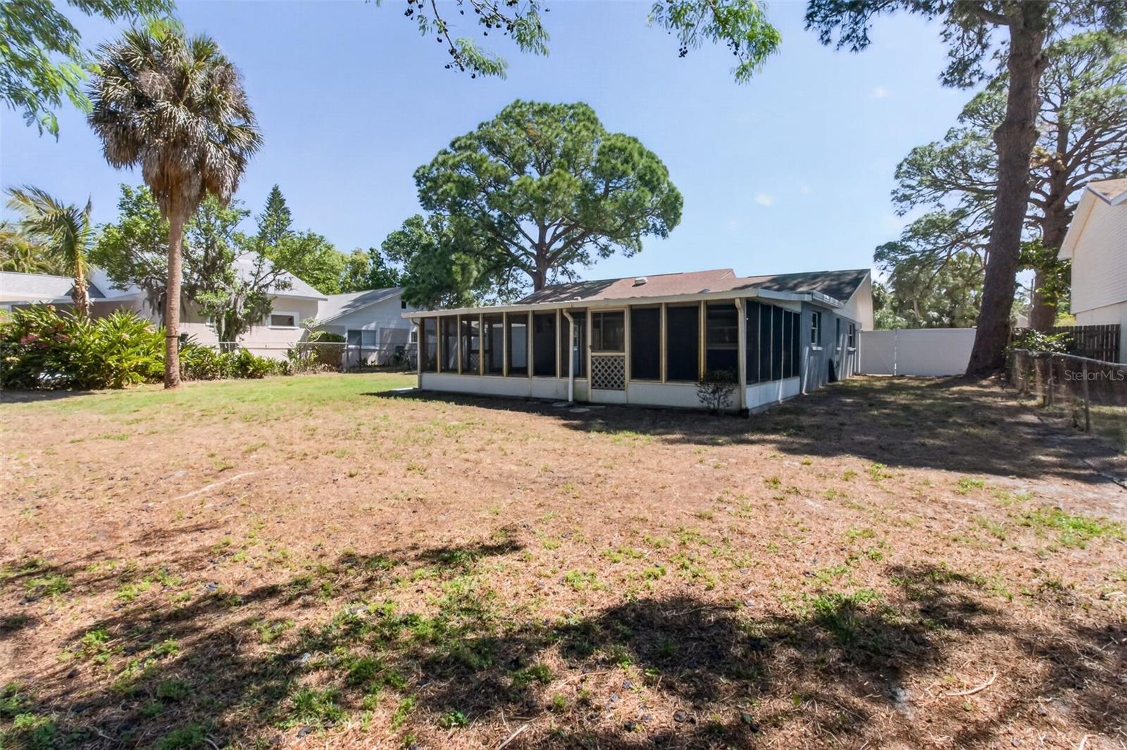 823 RIVERSIDE DR, TARPON SPRINGS, FL, 34689