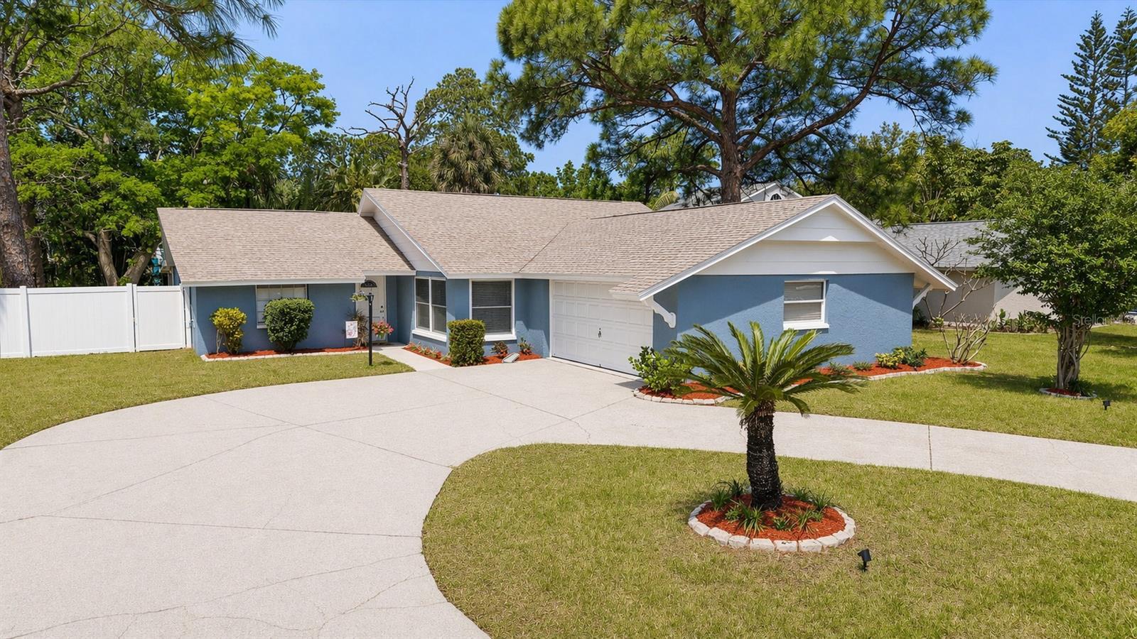 823 RIVERSIDE DR, TARPON SPRINGS, FL, 34689