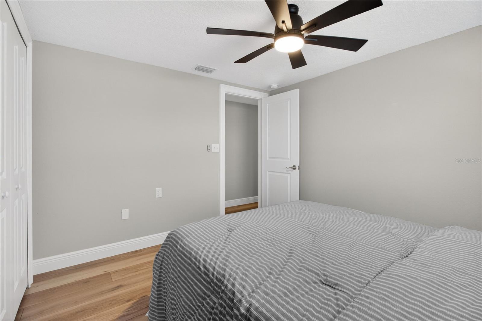 823 RIVERSIDE DR, TARPON SPRINGS, FL, 34689