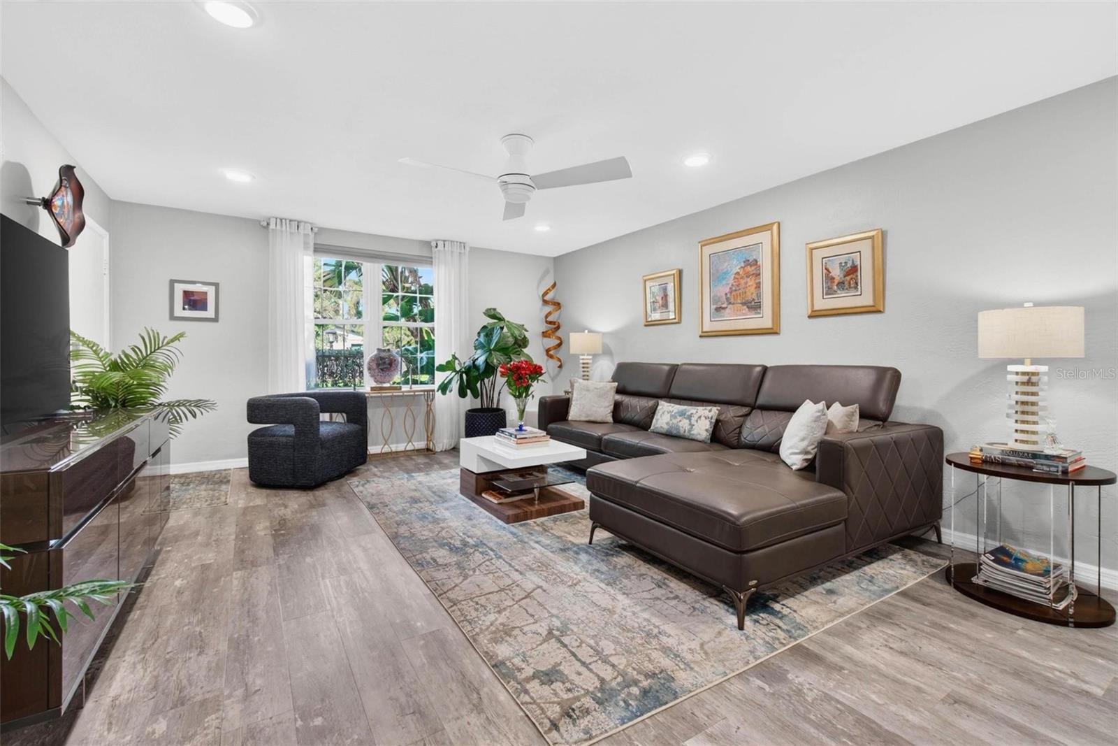 1065 EDEN ISLE BLVD NE #1, ST PETERSBURG, FL, 33704