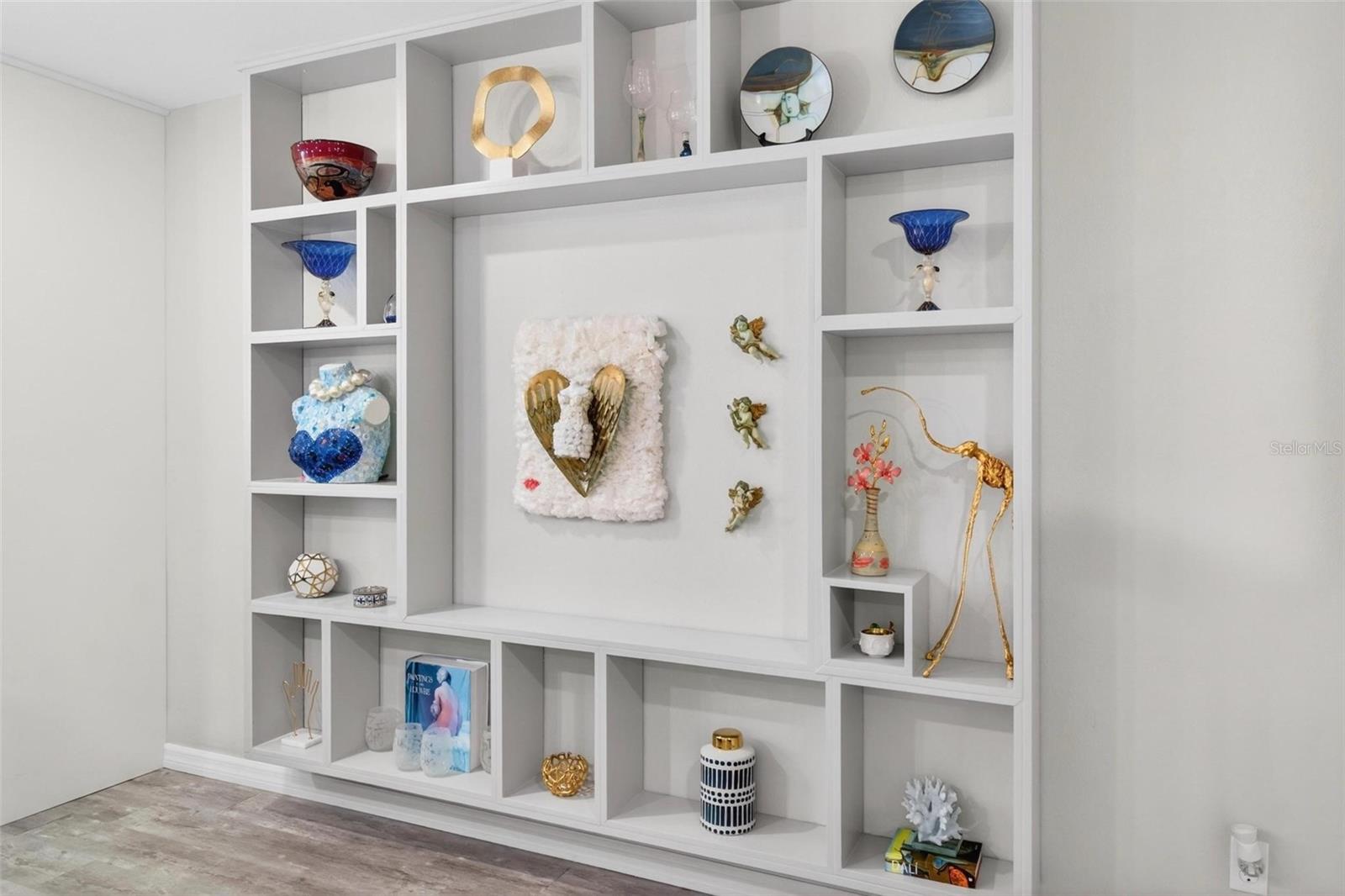 1065 EDEN ISLE BLVD NE #1, ST PETERSBURG, FL, 33704