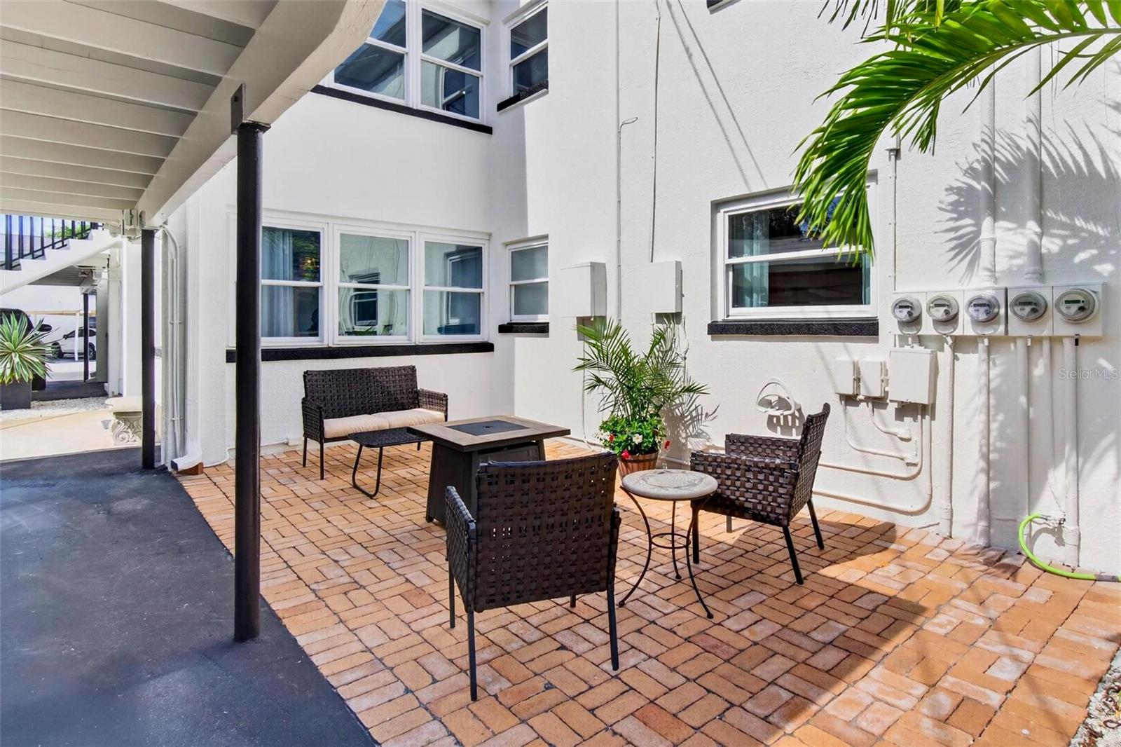 1065 EDEN ISLE BLVD NE #1, ST PETERSBURG, FL, 33704