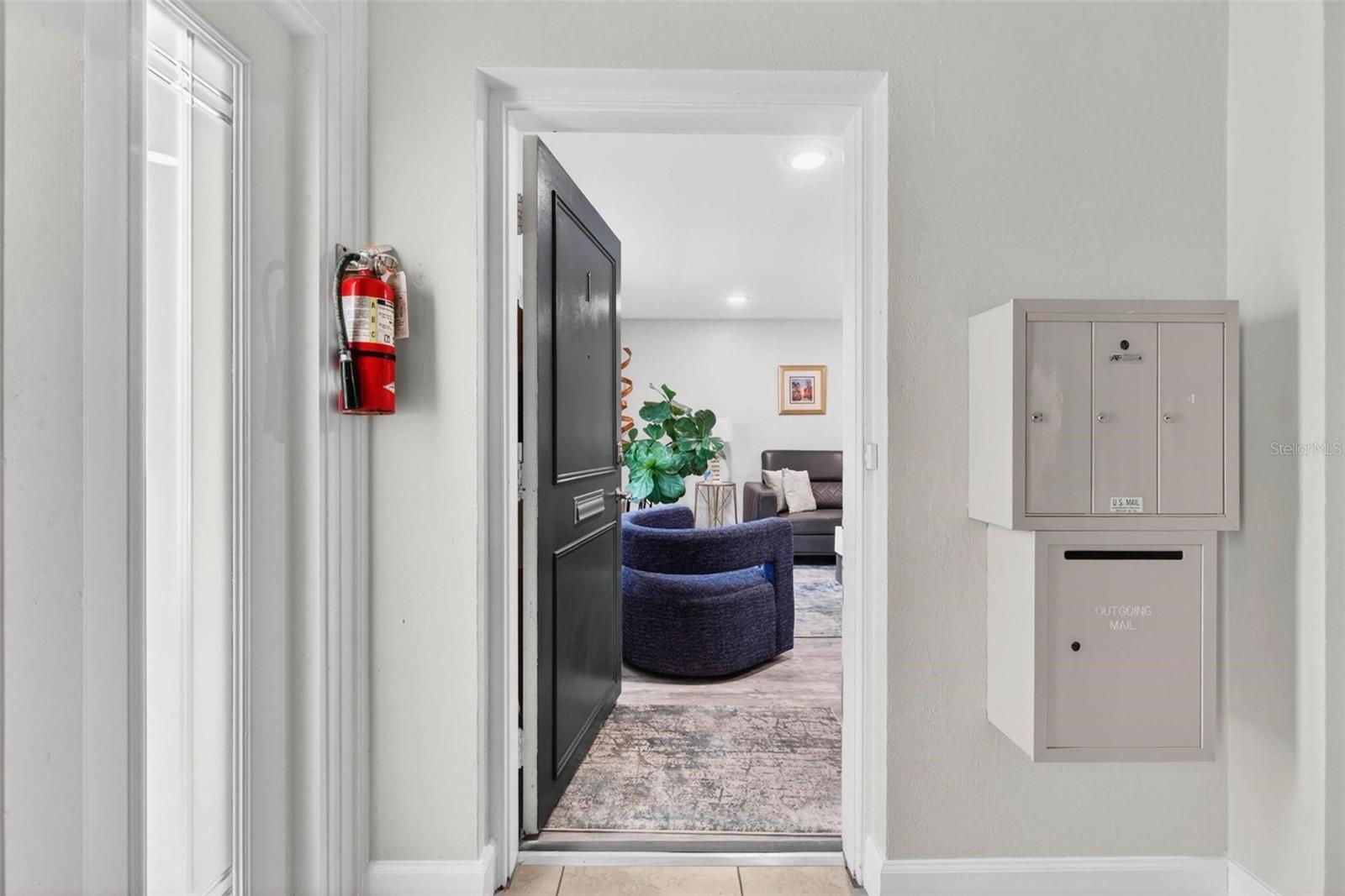 1065 EDEN ISLE BLVD NE #1, ST PETERSBURG, FL, 33704