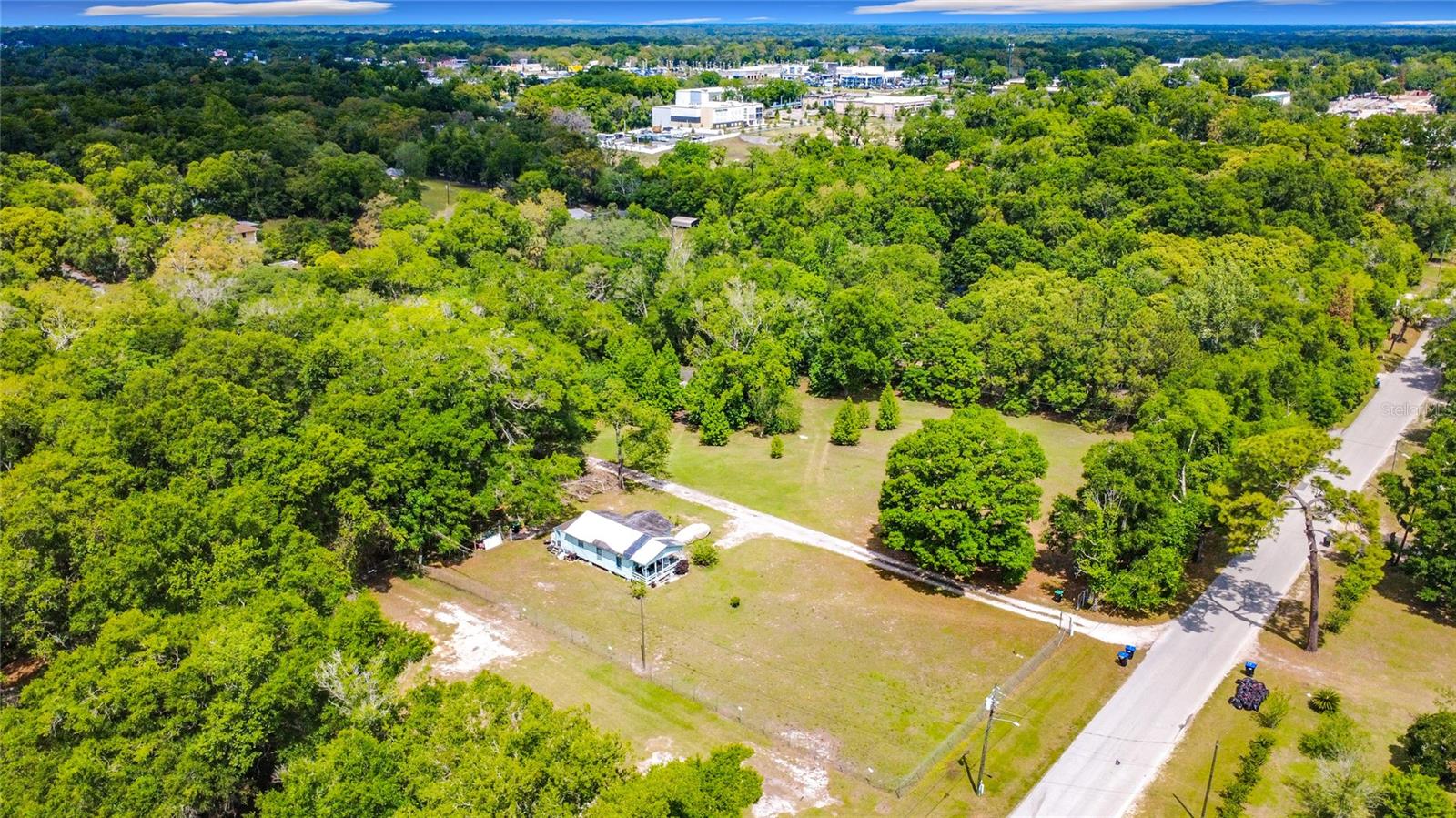 806 S LAKE PLEASANT RD, APOPKA, FL, 32703