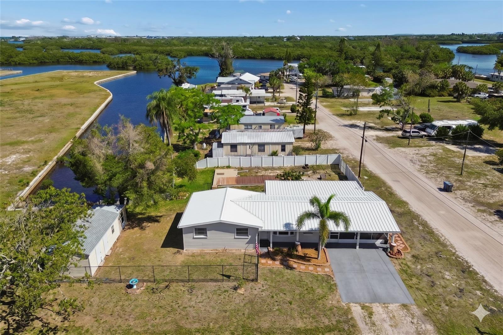 1130 SWEENEY DR, RUSKIN, FL, 33570