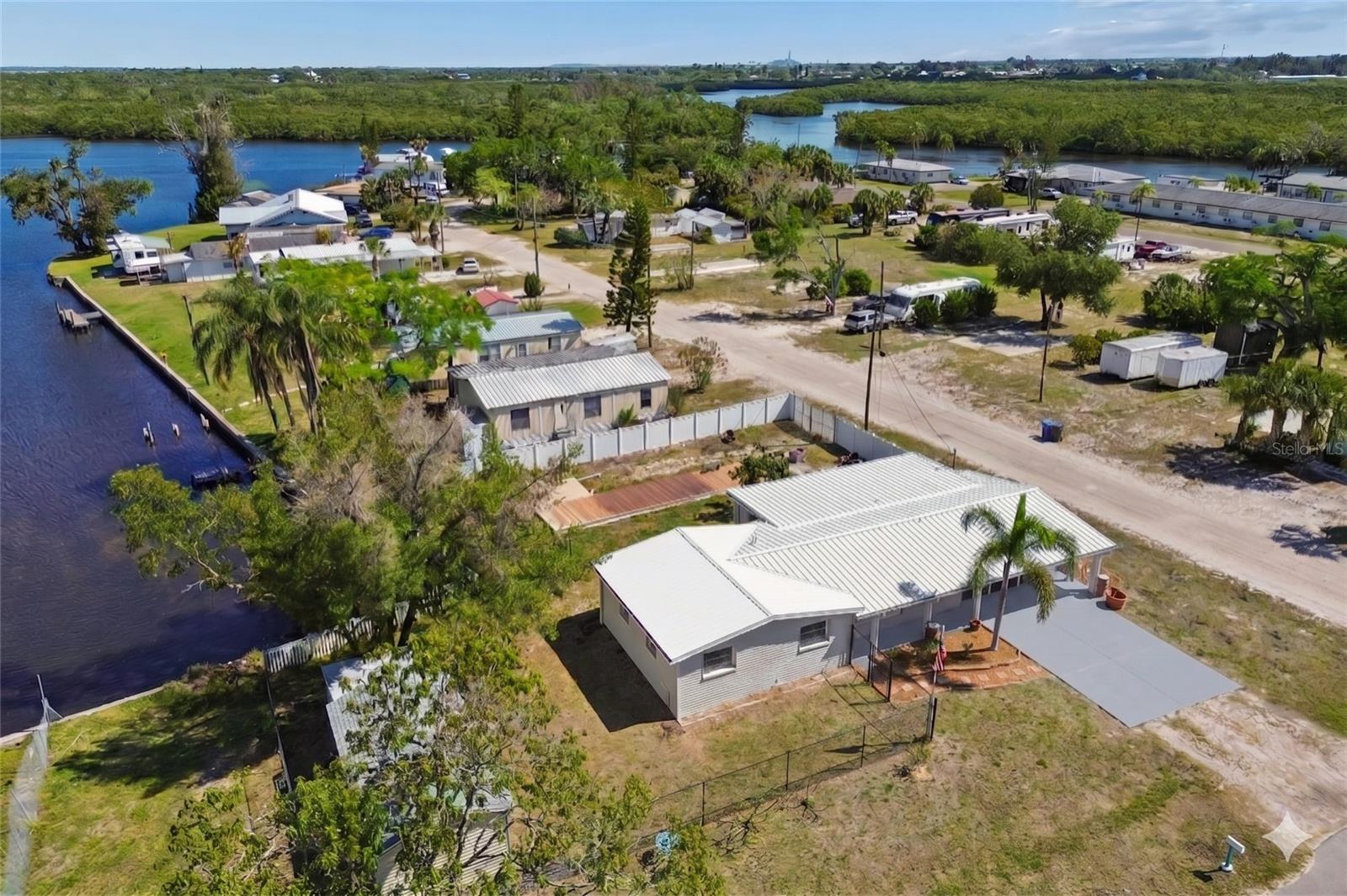 1130 SWEENEY DR, RUSKIN, FL, 33570