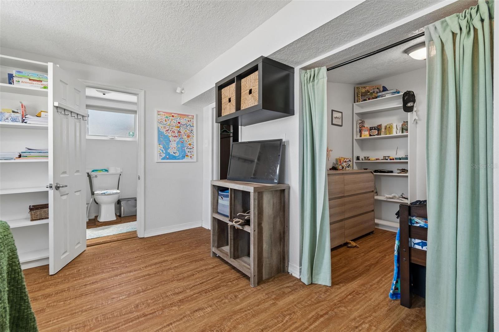 1130 SWEENEY DR, RUSKIN, FL, 33570