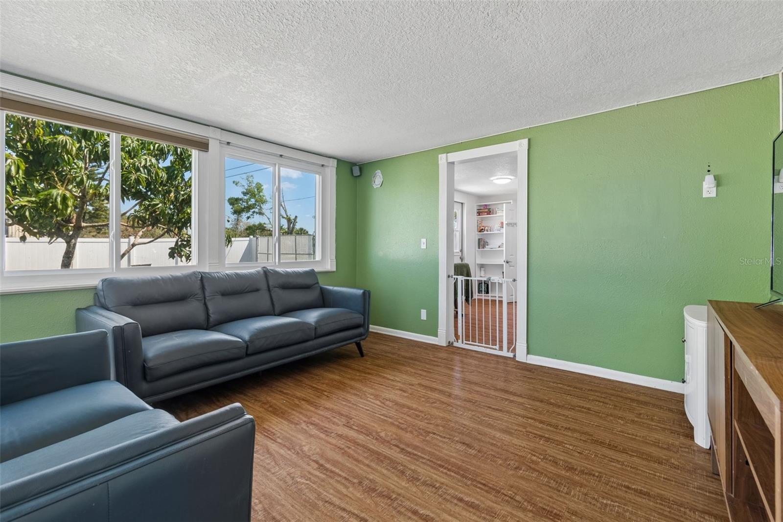 1130 SWEENEY DR, RUSKIN, FL, 33570