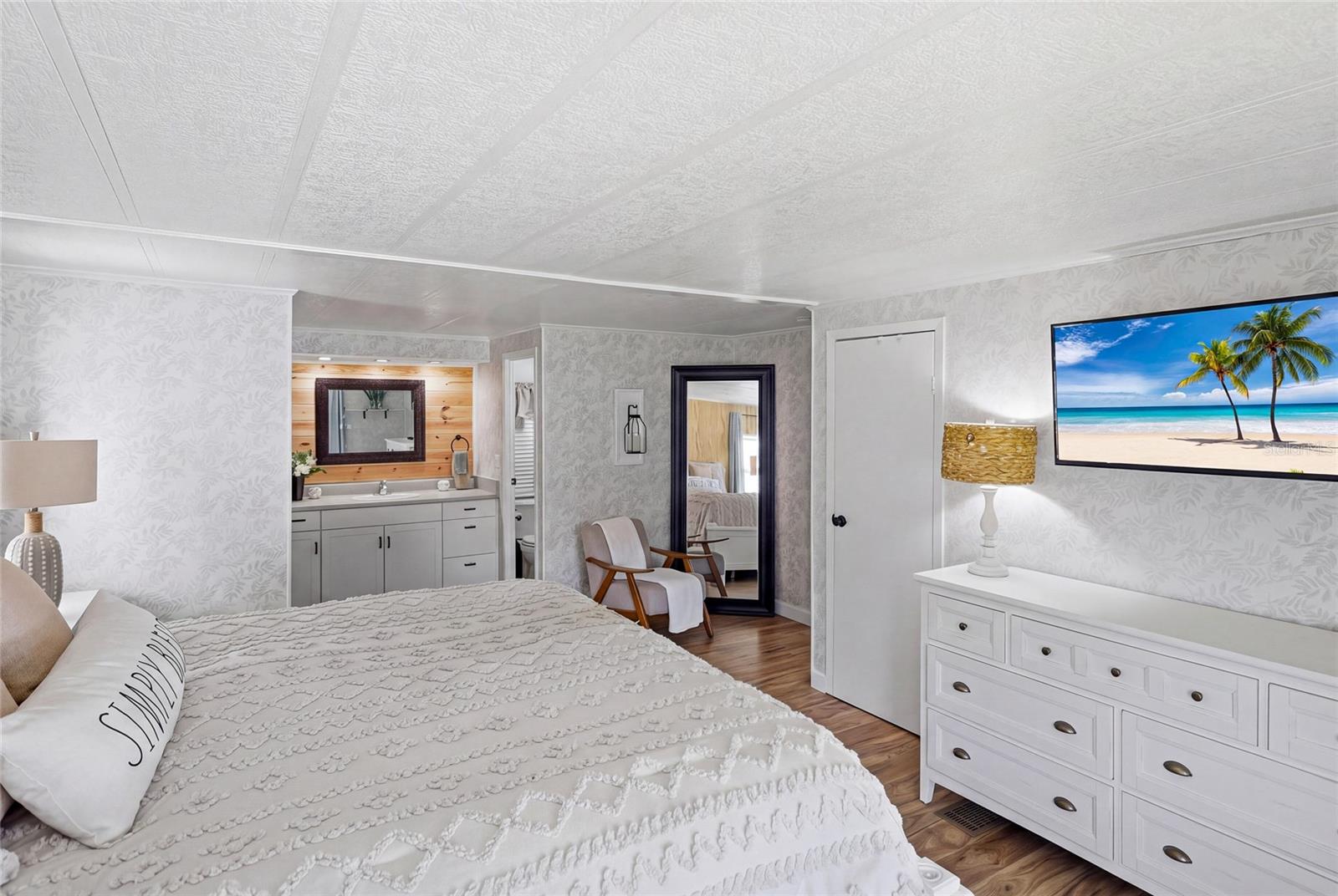 238 PALM AIR DR, OSPREY, FL, 34229