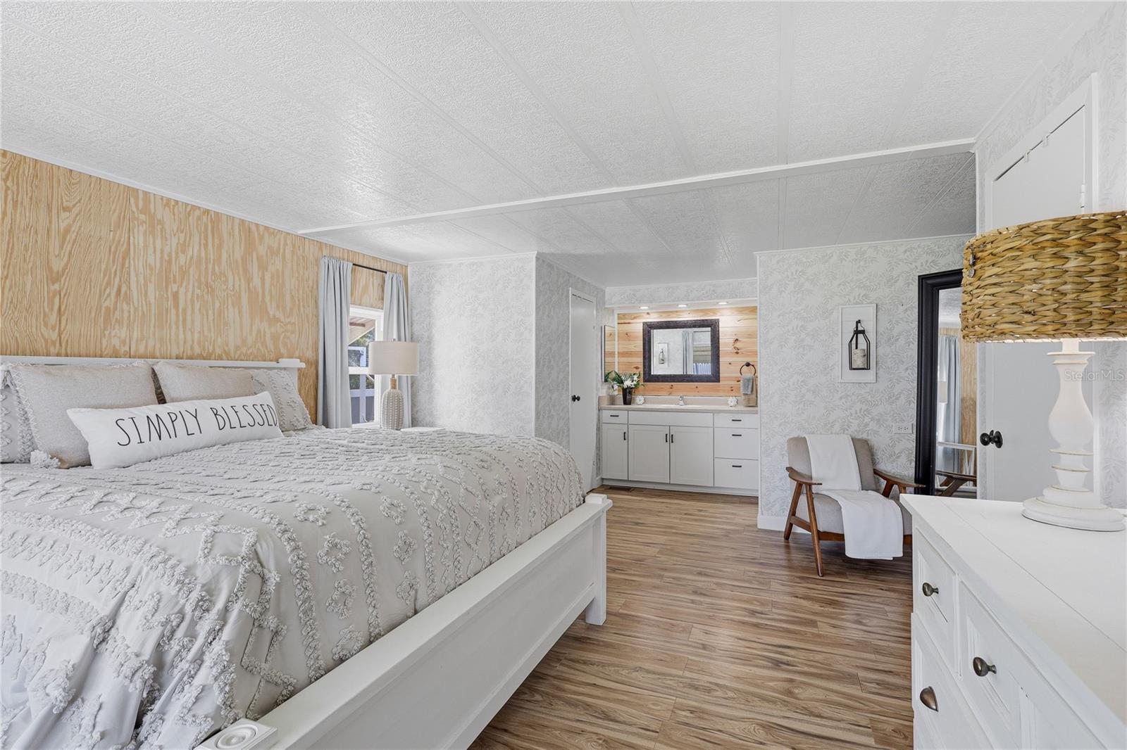 238 PALM AIR DR, OSPREY, FL, 34229