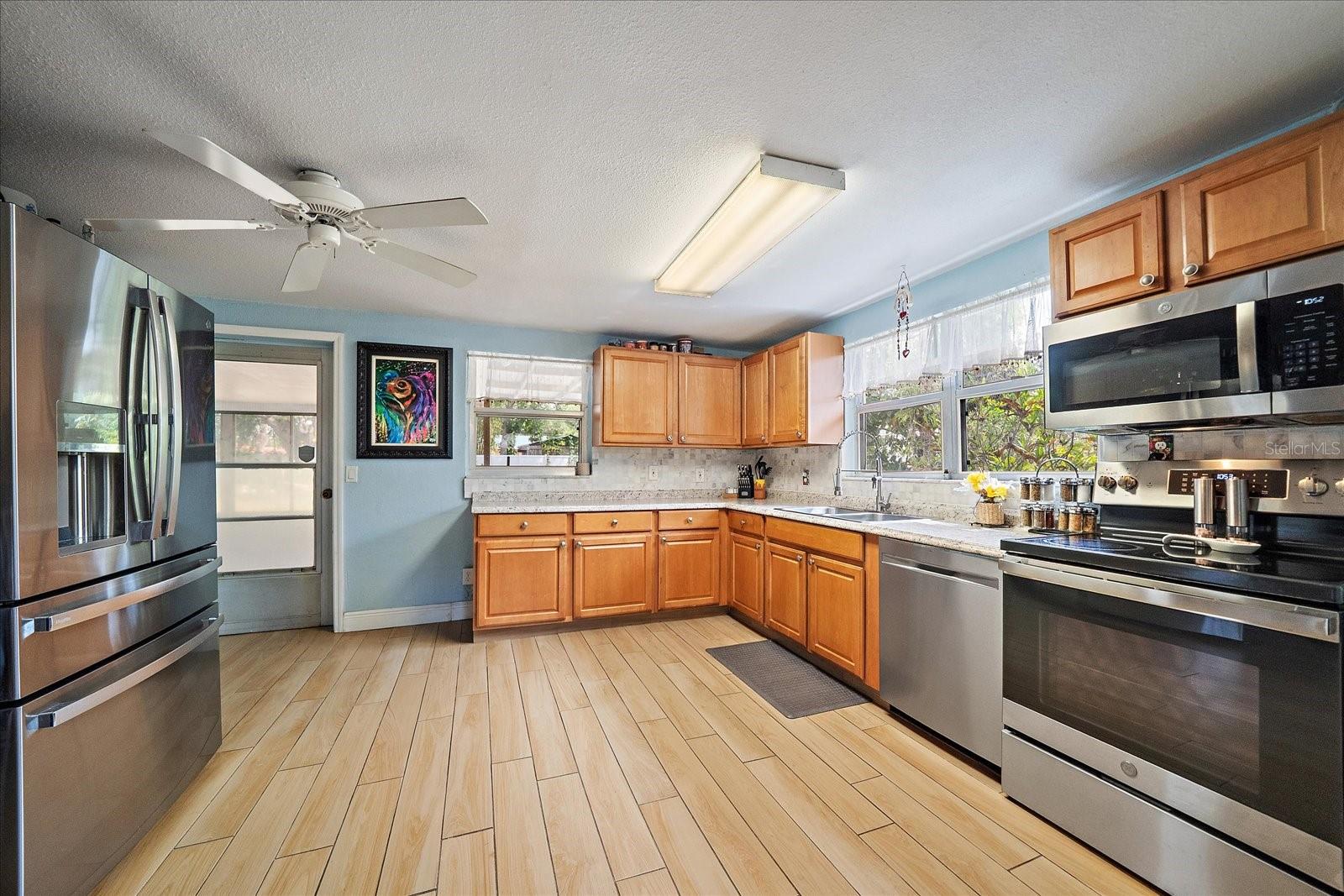 2503 53RD AVE W, BRADENTON, FL, 34207