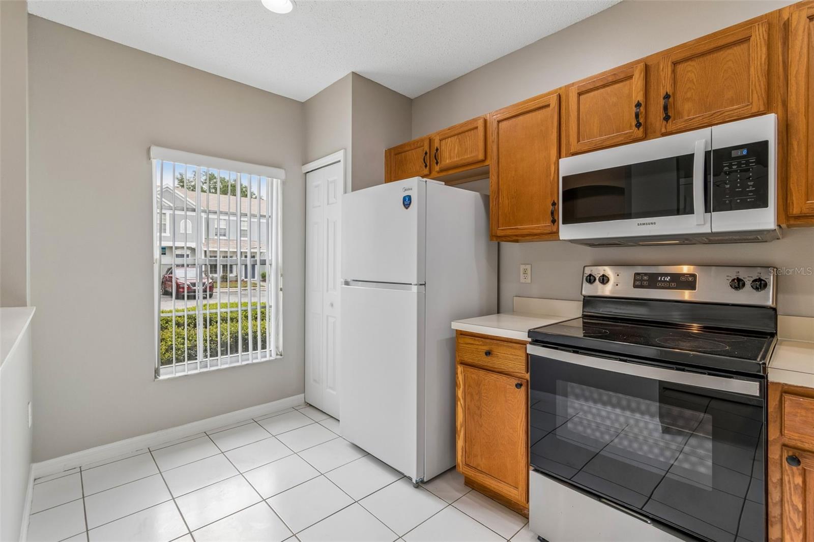 2237 LAKE WOODBERRY CIR, BRANDON, FL, 33510