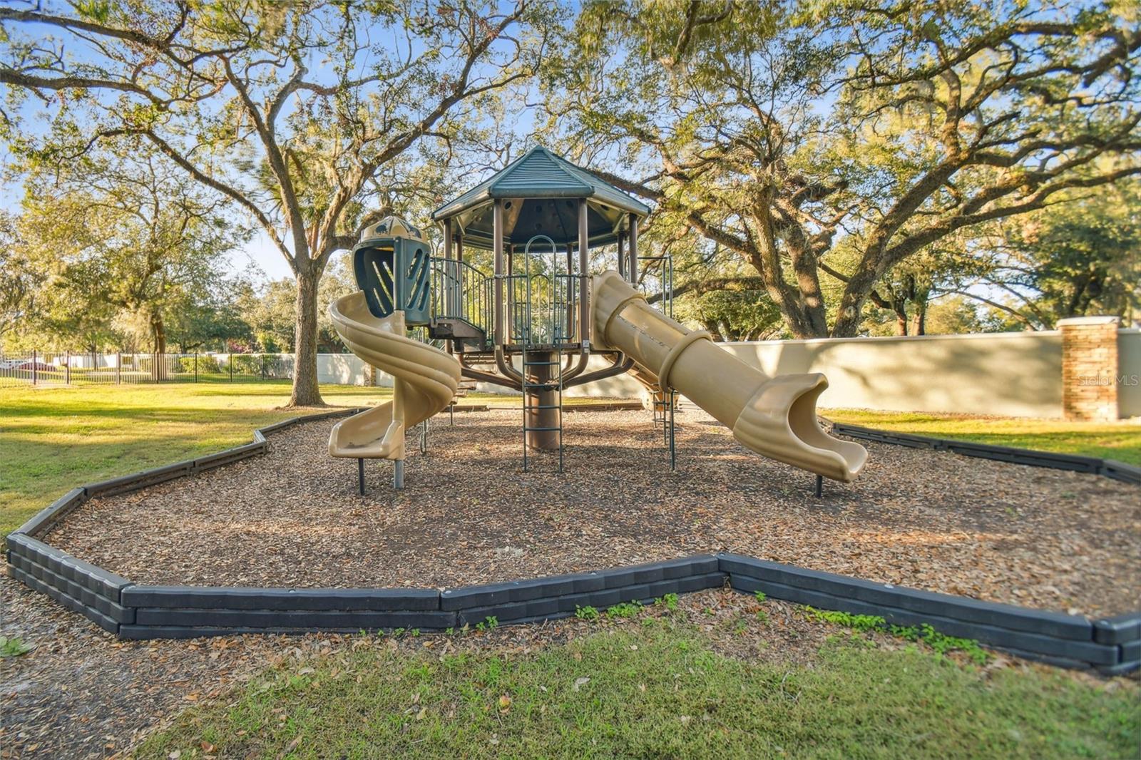 2237 LAKE WOODBERRY CIR, BRANDON, FL, 33510