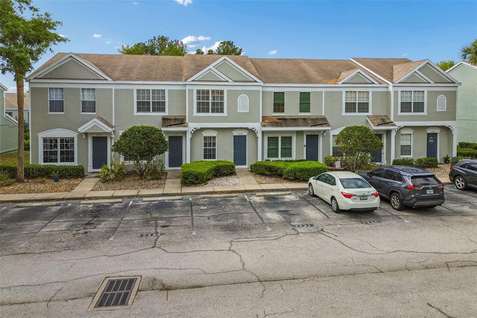 2237 LAKE WOODBERRY CIR, BRANDON, FL, 33510