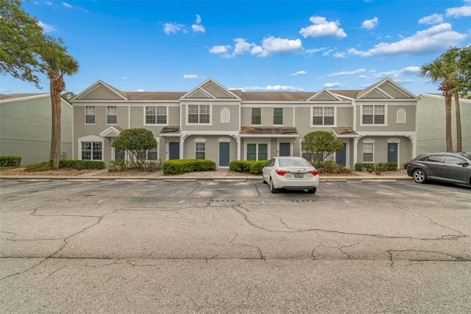 2237 LAKE WOODBERRY CIR, BRANDON, FL, 33510