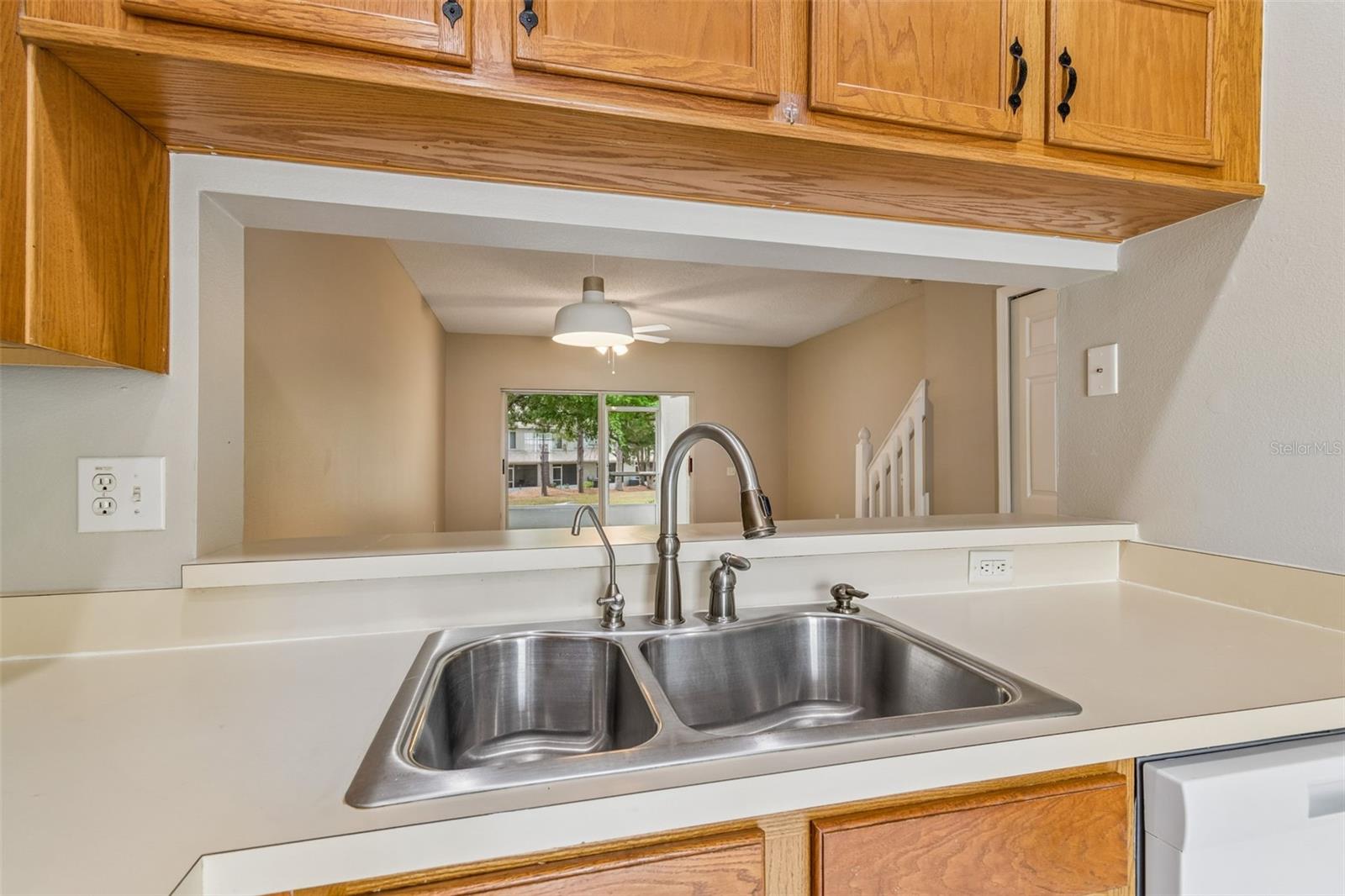 2237 LAKE WOODBERRY CIR, BRANDON, FL, 33510