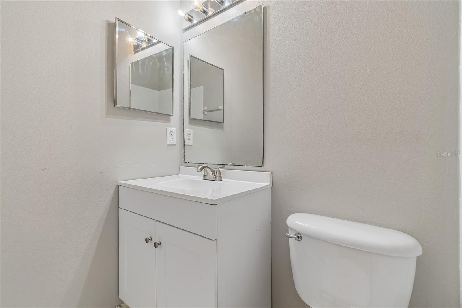 2237 LAKE WOODBERRY CIR, BRANDON, FL, 33510