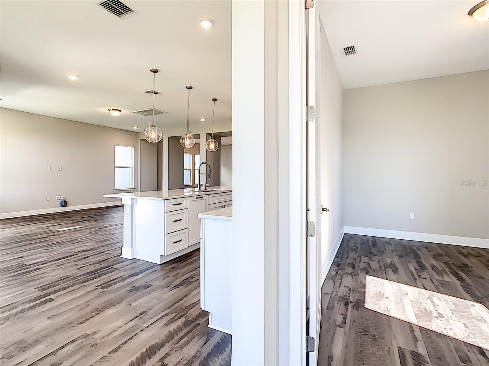 7542 ALPINE BUTTERFLY LN, ORLANDO, FL, 32819