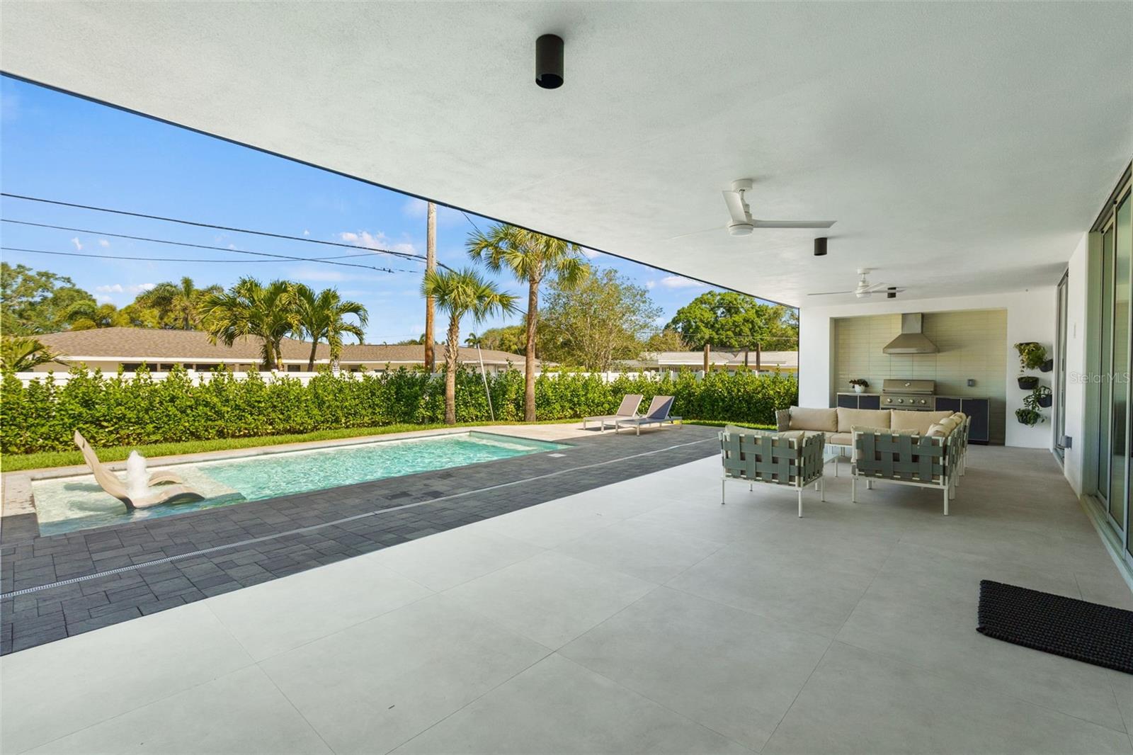 1304 INDIAN ROCKS RD, BELLEAIR, FL, 33756