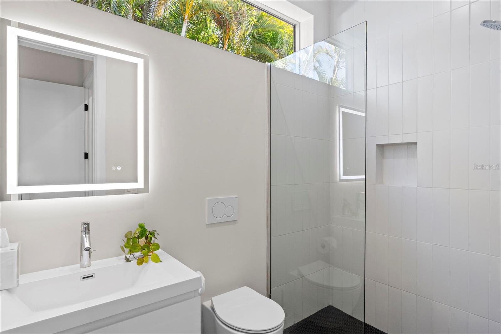 1304 INDIAN ROCKS RD, BELLEAIR, FL, 33756