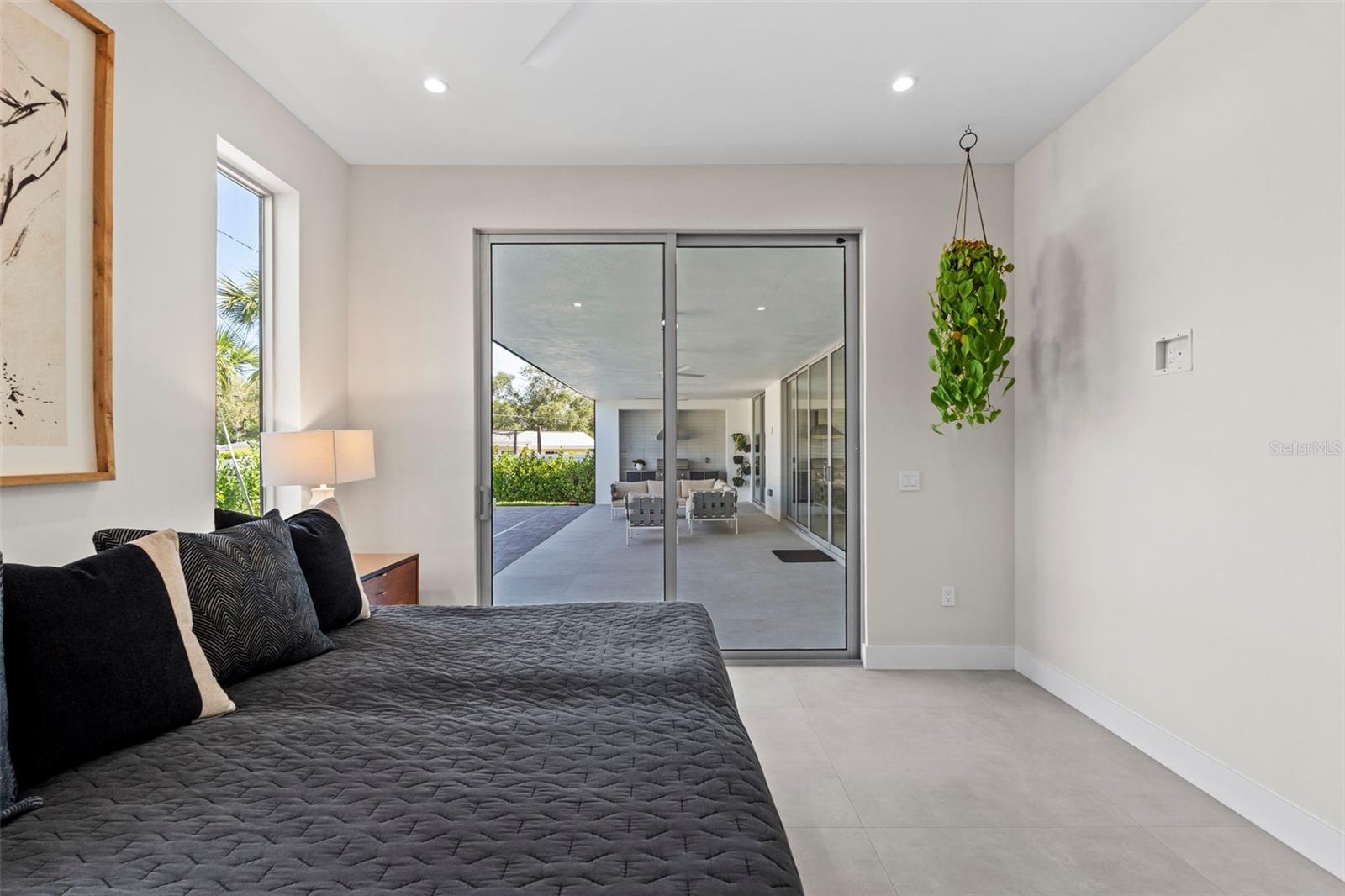 1304 INDIAN ROCKS RD, BELLEAIR, FL, 33756