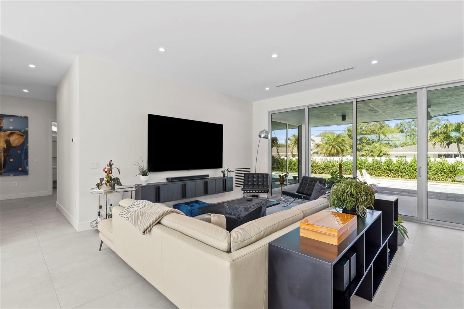 1304 INDIAN ROCKS RD, BELLEAIR, FL, 33756