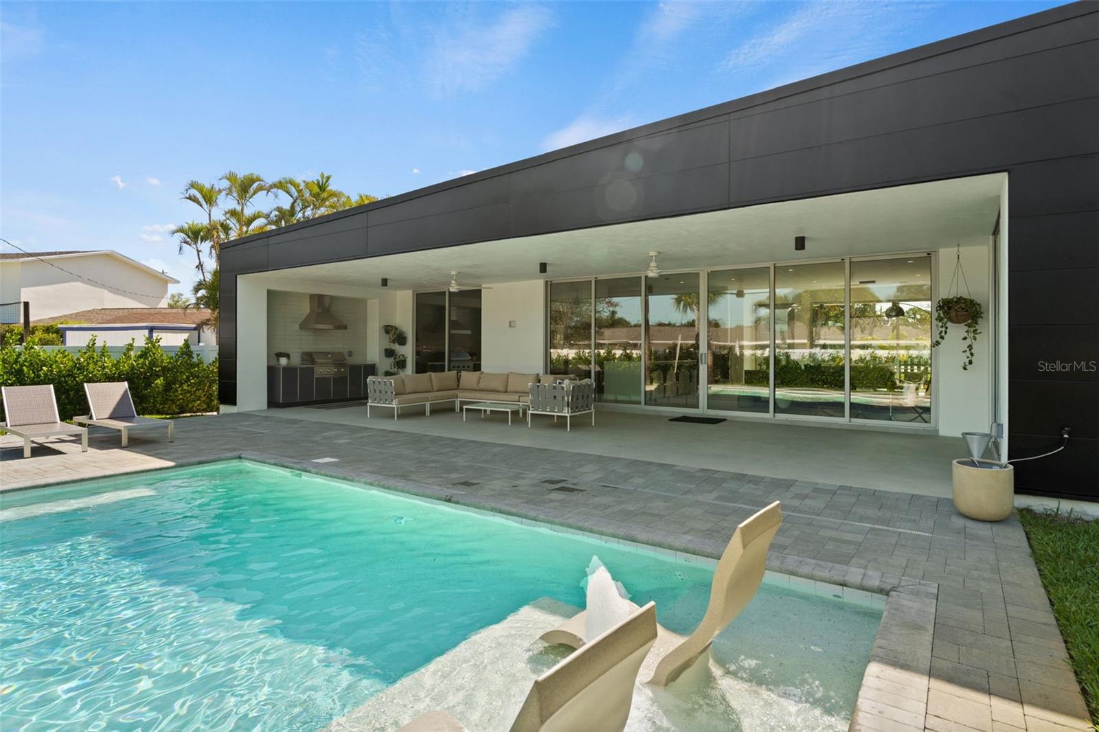 1304 INDIAN ROCKS RD, BELLEAIR, FL, 33756