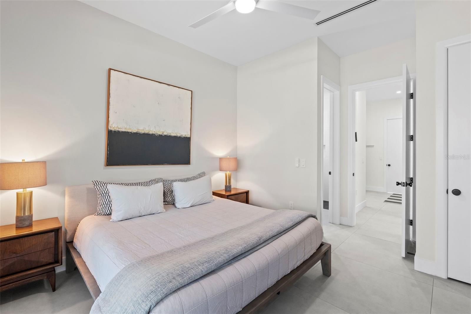 1304 INDIAN ROCKS RD, BELLEAIR, FL, 33756