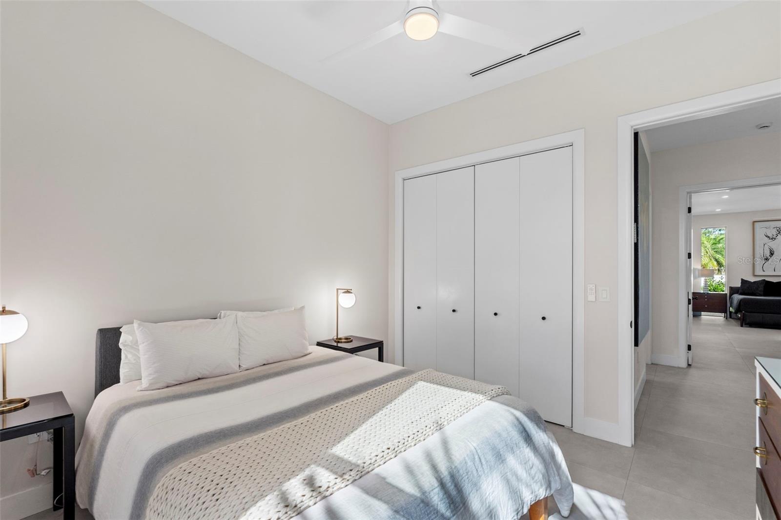 1304 INDIAN ROCKS RD, BELLEAIR, FL, 33756