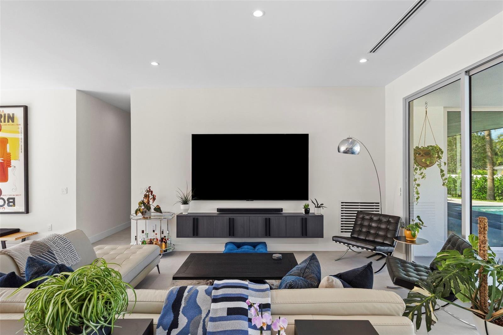 1304 INDIAN ROCKS RD, BELLEAIR, FL, 33756