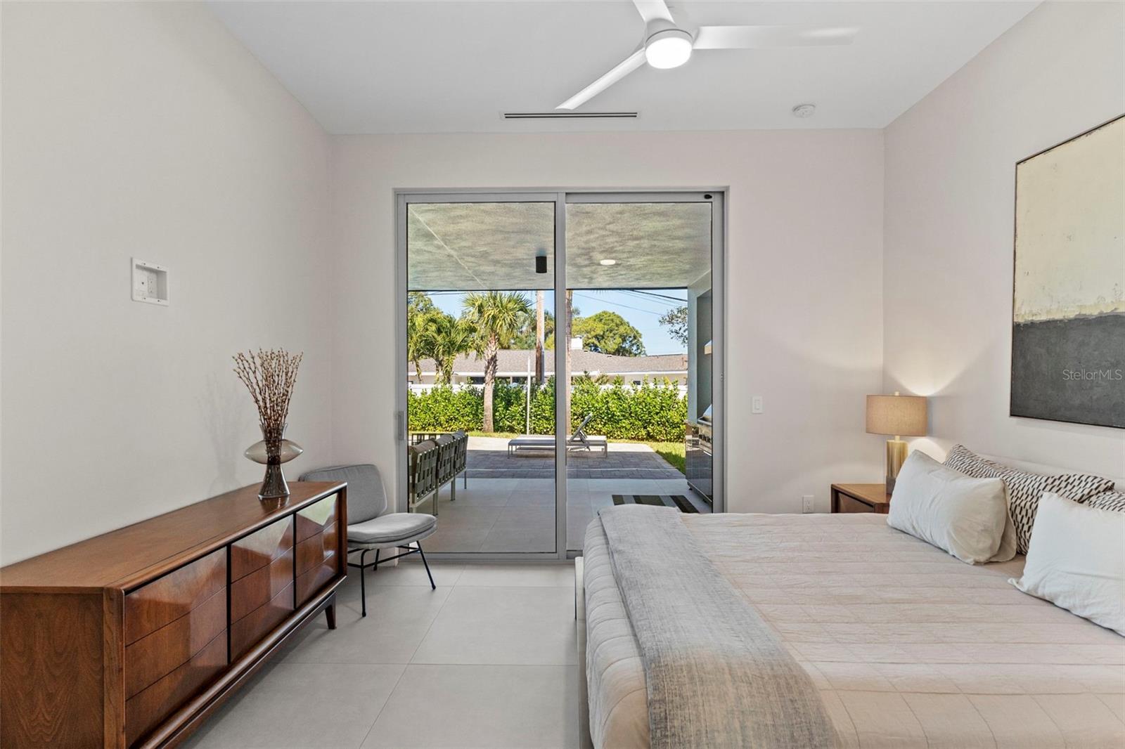 1304 INDIAN ROCKS RD, BELLEAIR, FL, 33756