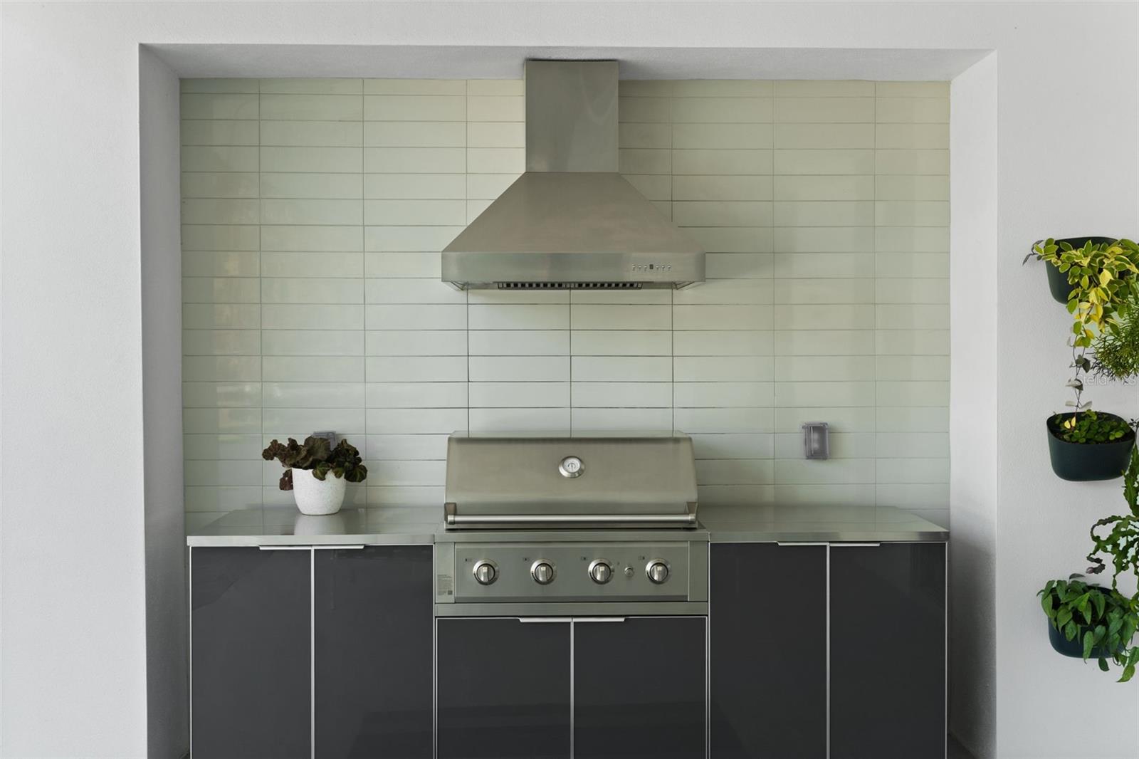 1304 INDIAN ROCKS RD, BELLEAIR, FL, 33756