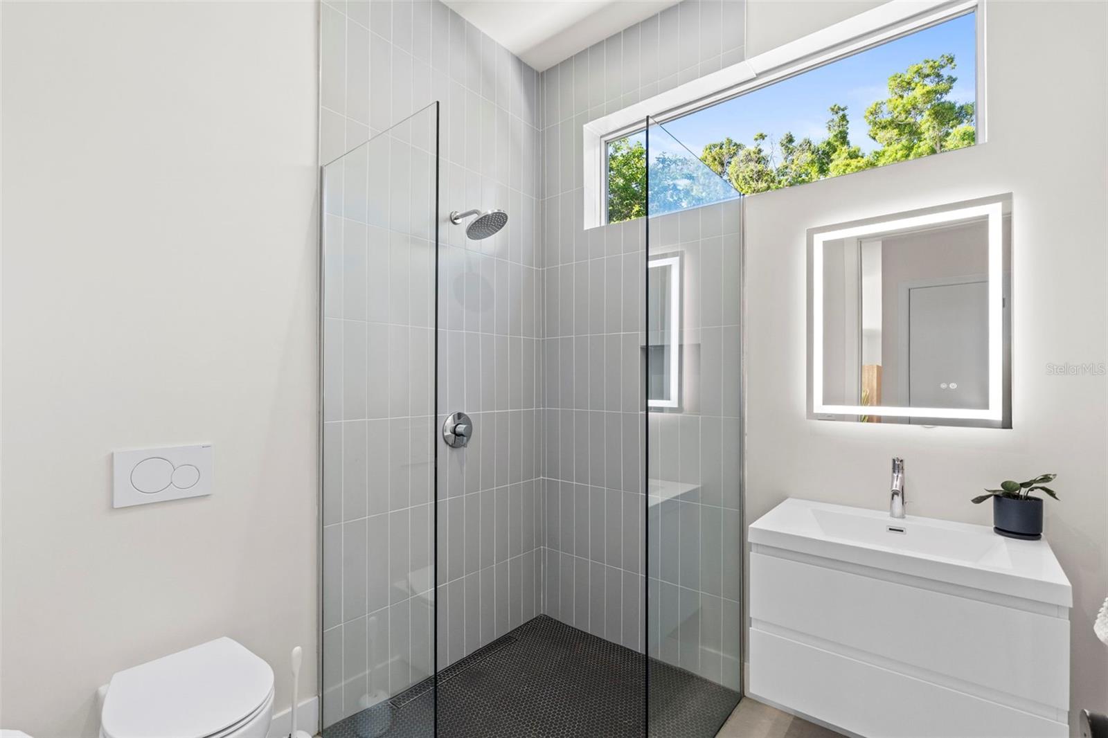 1304 INDIAN ROCKS RD, BELLEAIR, FL, 33756