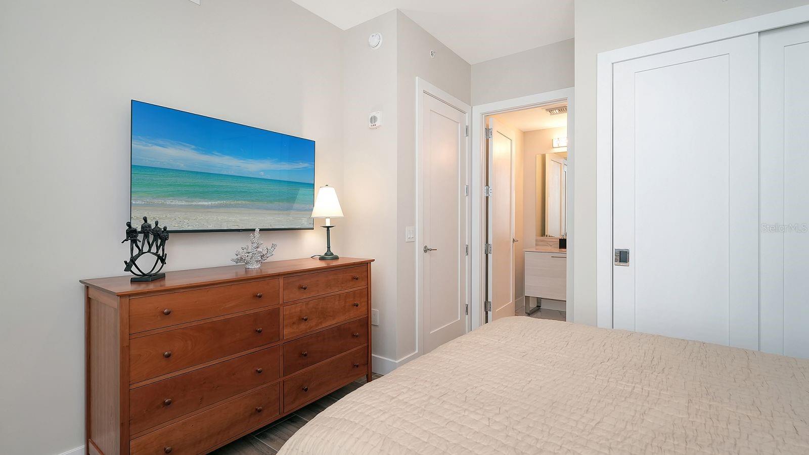 1155 N GULFSTREAM AVE #401, SARASOTA, FL, 34236