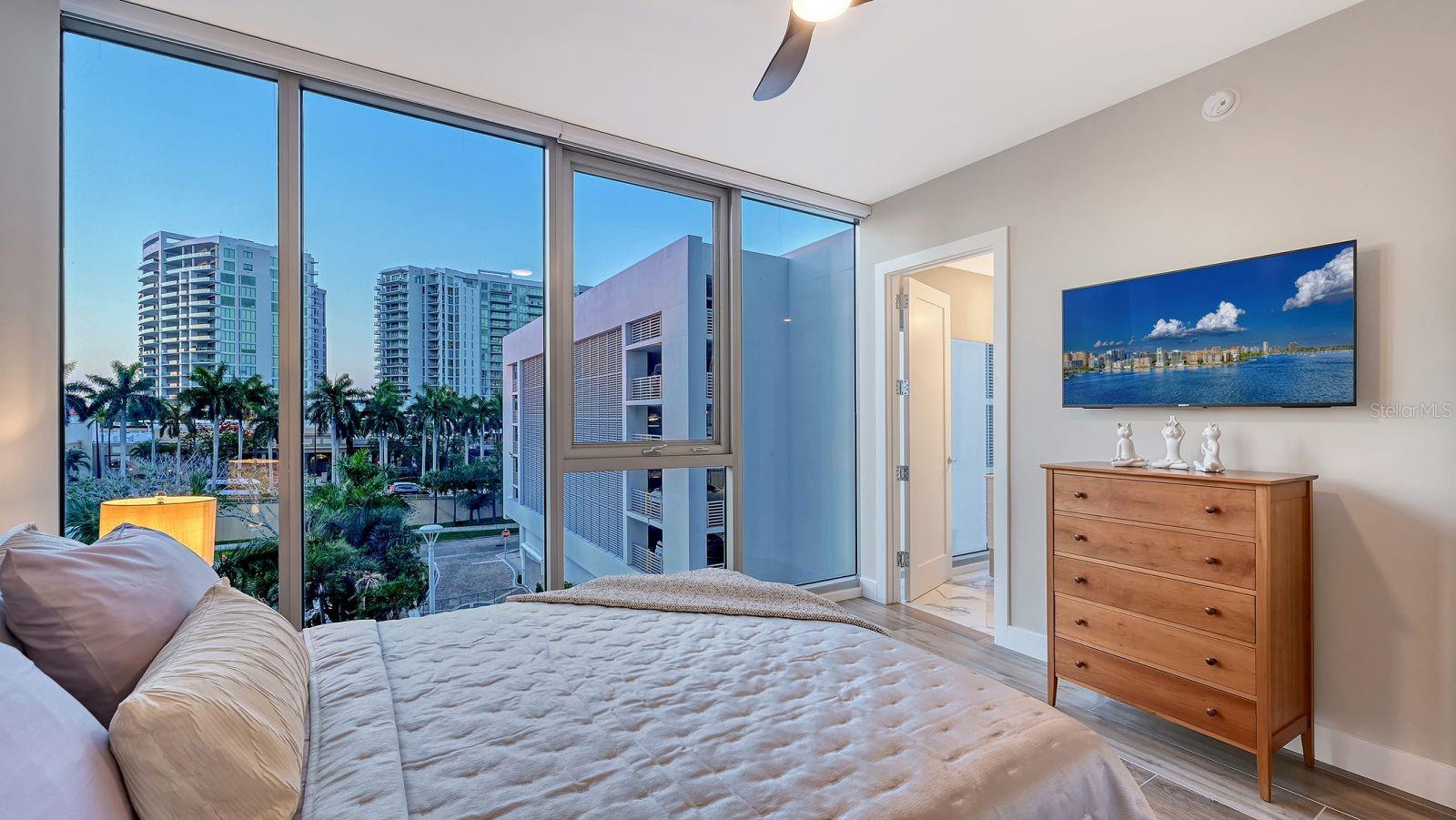 1155 N GULFSTREAM AVE #401, SARASOTA, FL, 34236