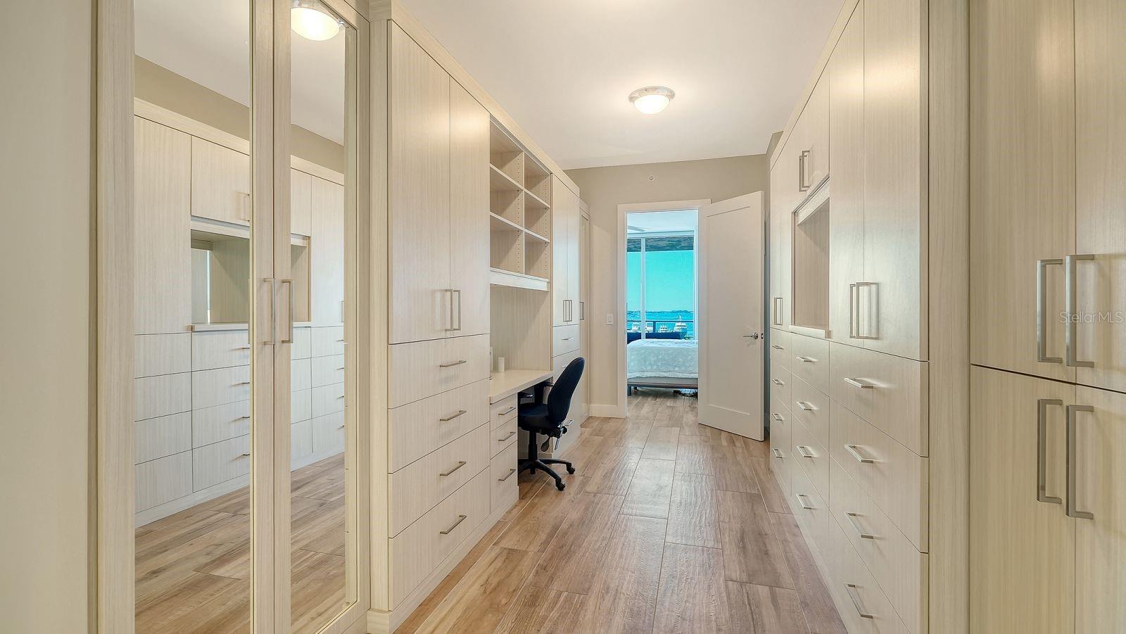 1155 N GULFSTREAM AVE #401, SARASOTA, FL, 34236
