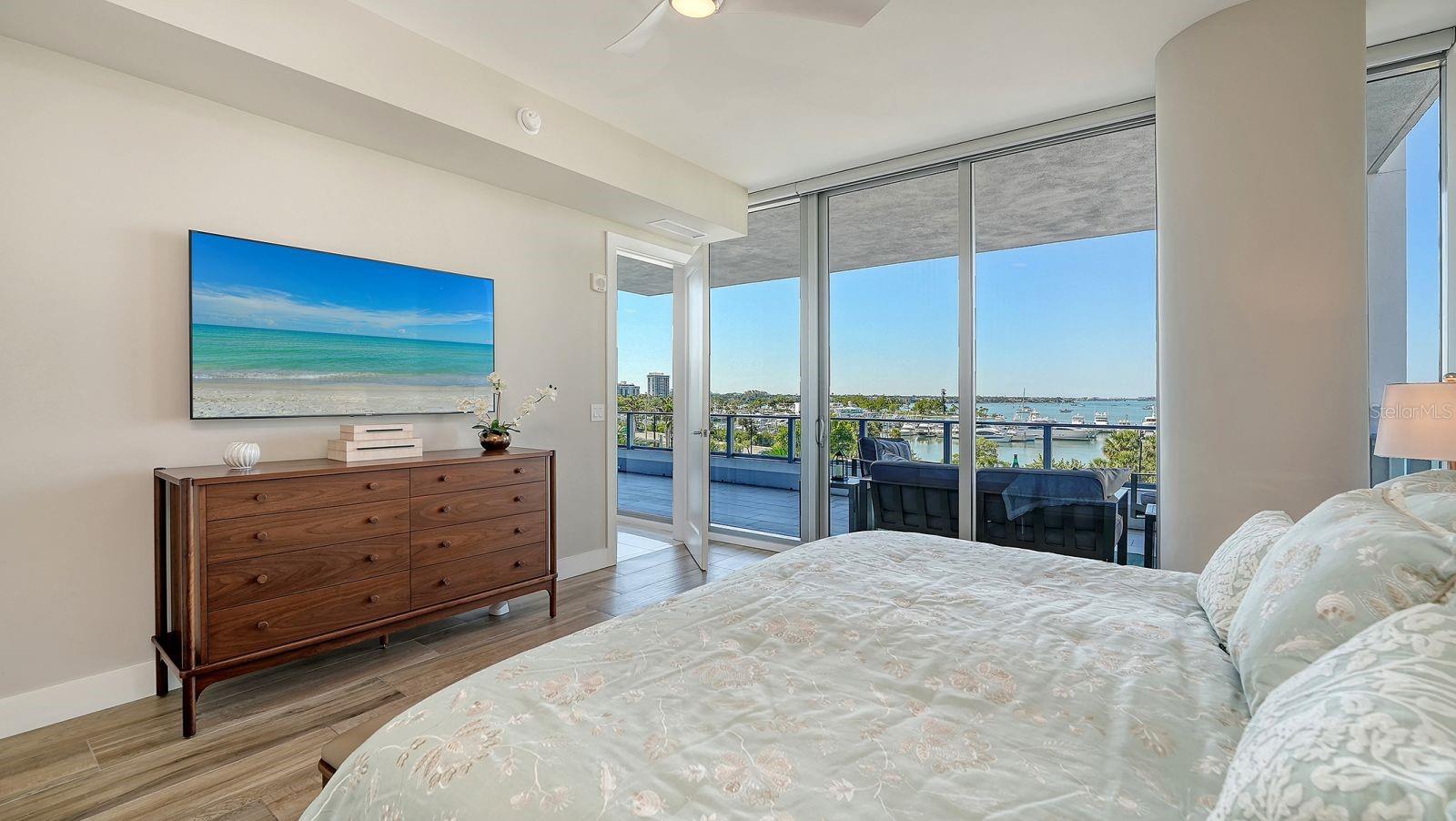 1155 N GULFSTREAM AVE #401, SARASOTA, FL, 34236