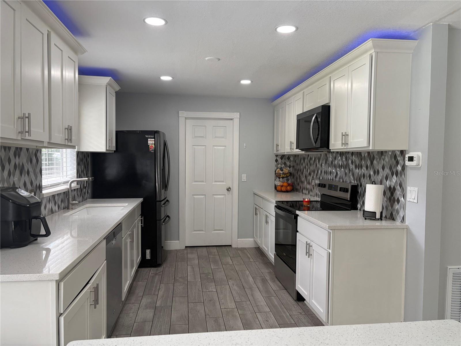 1203 USTLER RD, APOPKA, FL, 32712