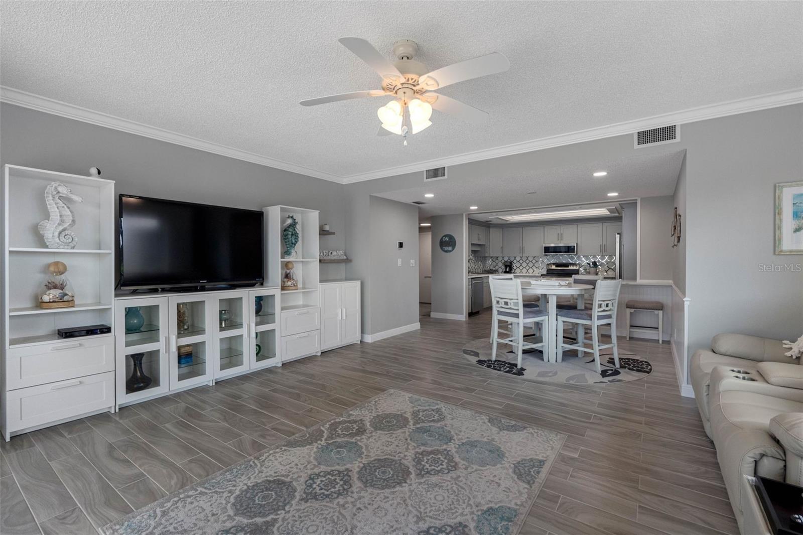 1501 GULF BLVD #102, CLEARWATER BEACH, FL, 33767