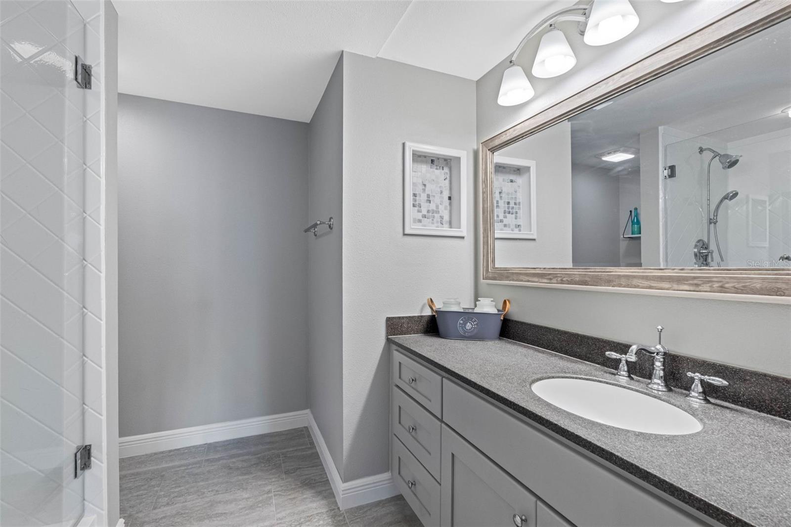 1501 GULF BLVD #102, CLEARWATER BEACH, FL, 33767