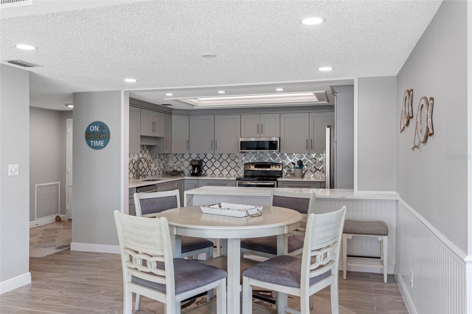 1501 GULF BLVD #102, CLEARWATER BEACH, FL, 33767