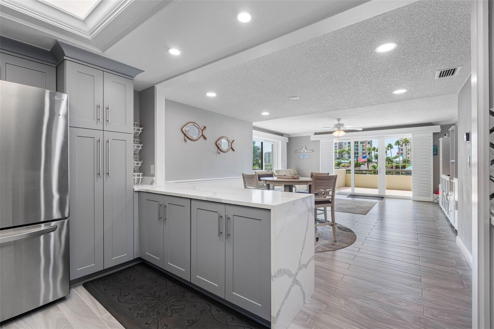 1501 GULF BLVD #102, CLEARWATER BEACH, FL, 33767