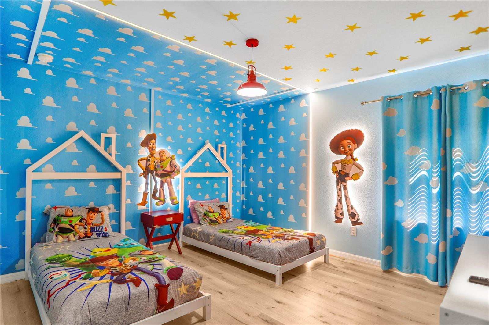 620 LAS FUENTES DR, KISSIMMEE, FL, 34746