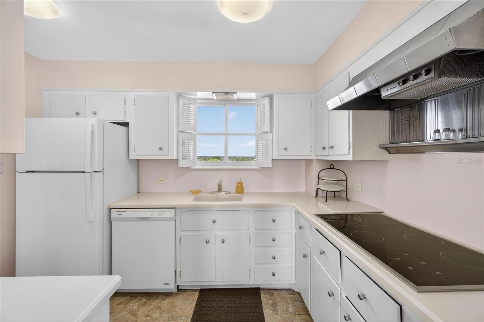 1365 SNELL ISLE BLVD NE #6A, ST PETERSBURG, FL, 33704