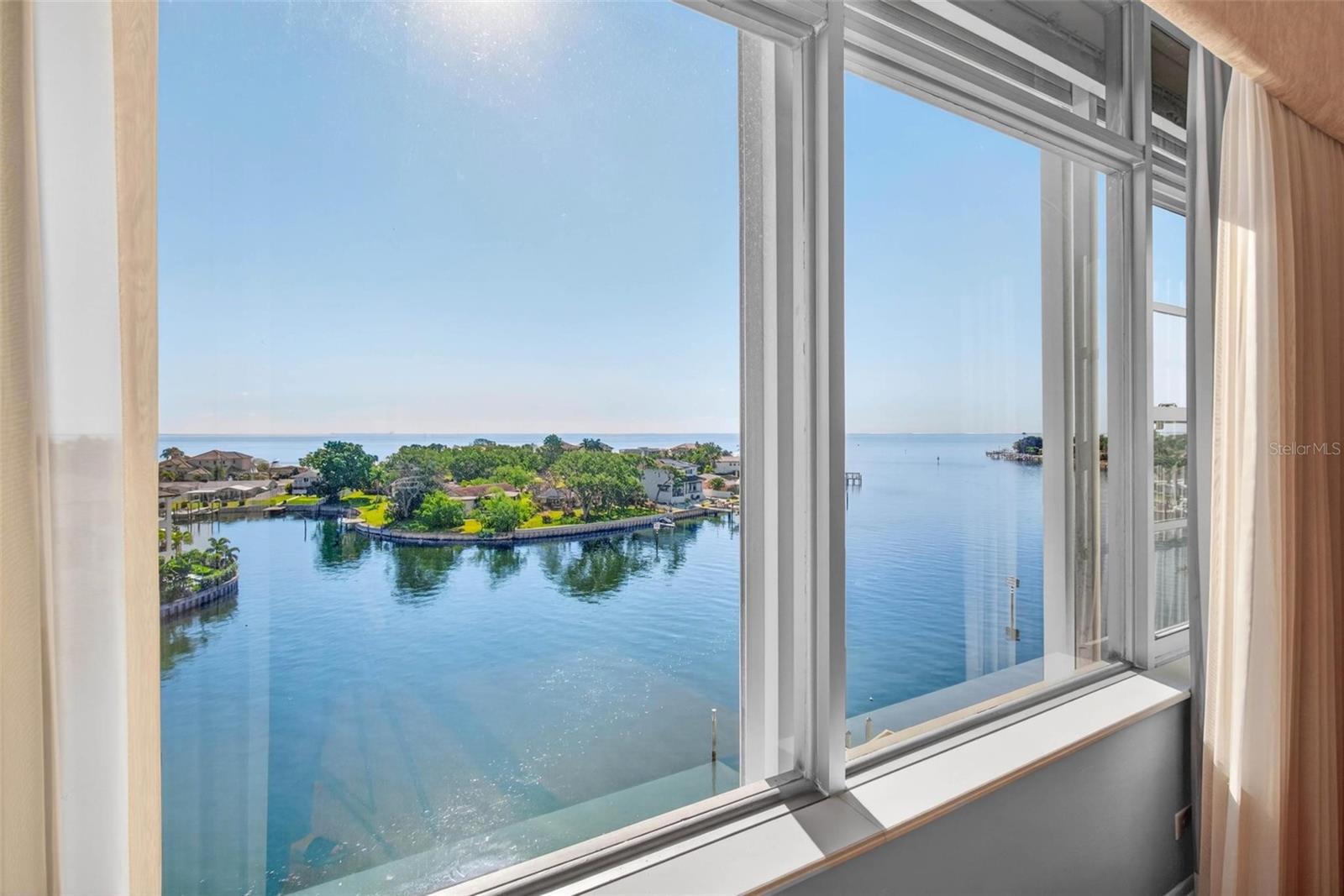 1365 SNELL ISLE BLVD NE #6A, ST PETERSBURG, FL, 33704