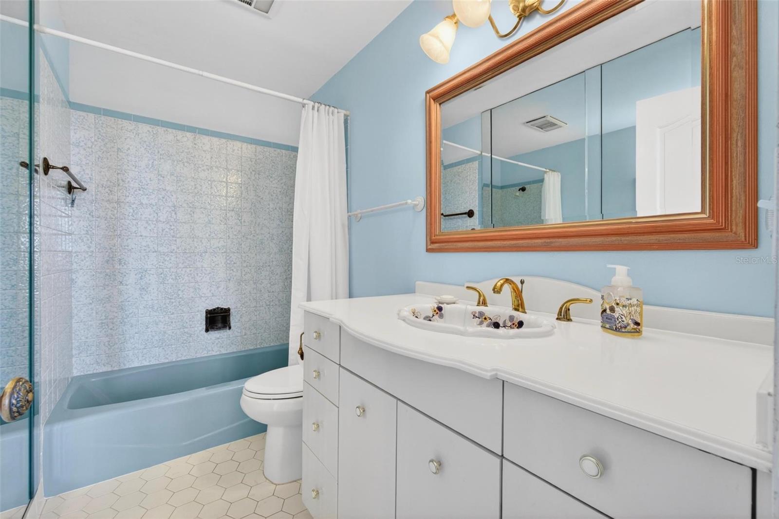 1365 SNELL ISLE BLVD NE #6A, ST PETERSBURG, FL, 33704