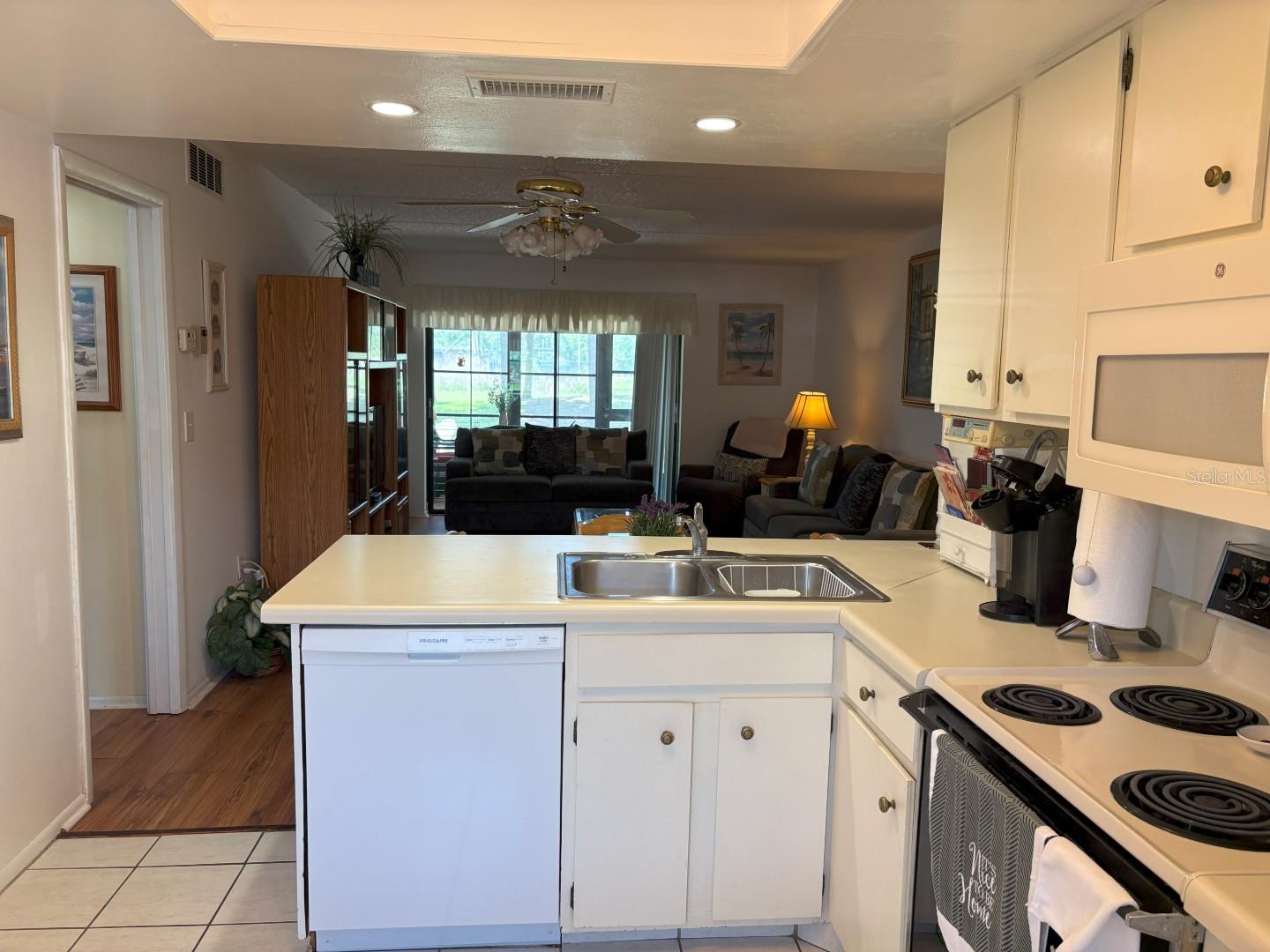 303 MEADOW LN, OLDSMAR, FL, 34677