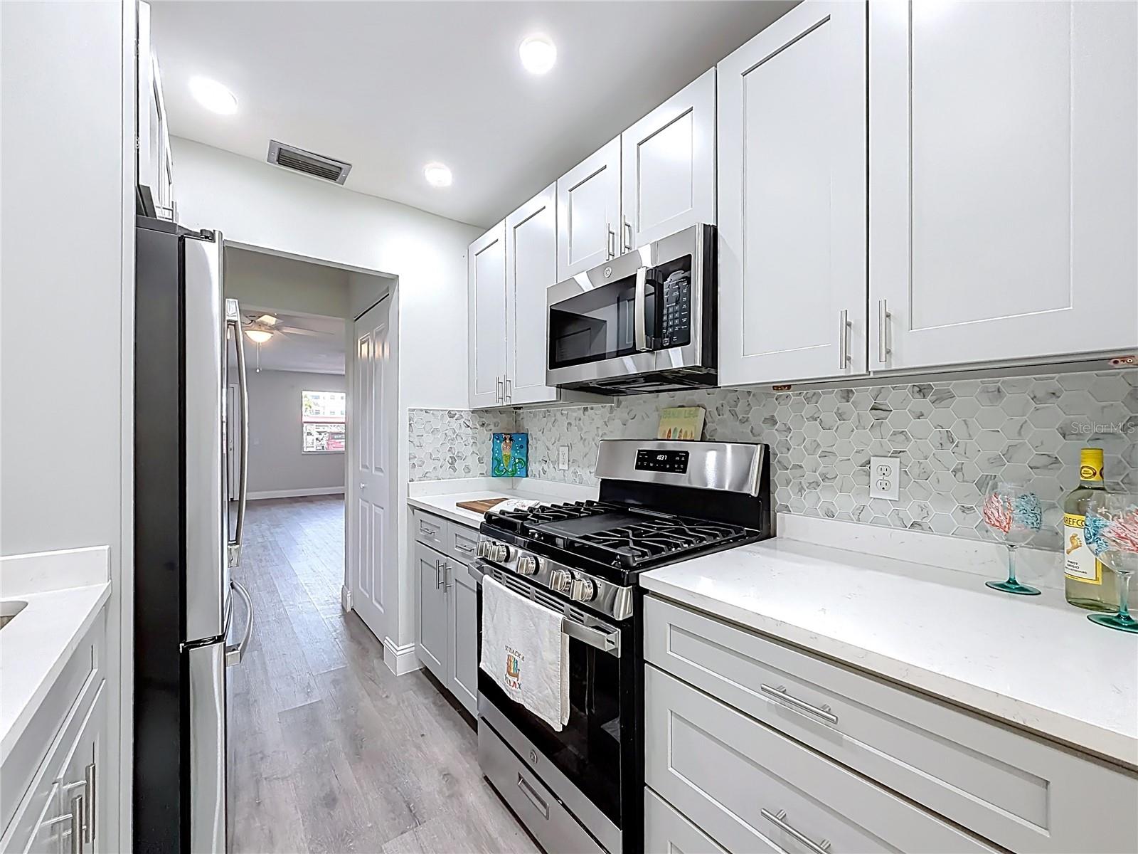 5840 30TH AVE S #106, GULFPORT, FL, 33707