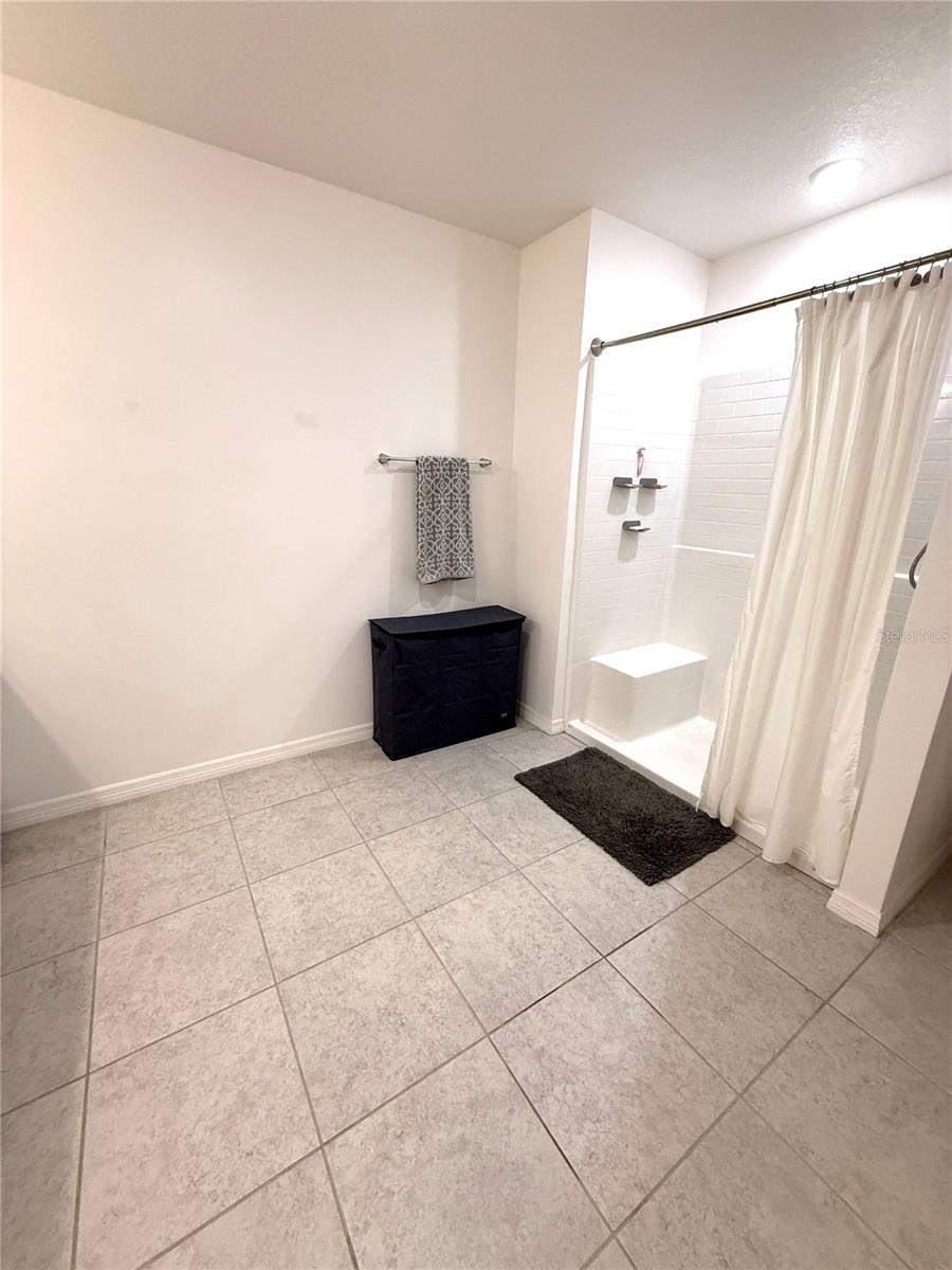 6615 RHYTHM DR, MASCOTTE, FL, 34753